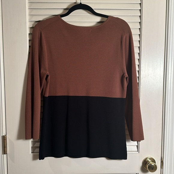 Color Block Sweater with Button Detail Sz L - Picture 4 of 6